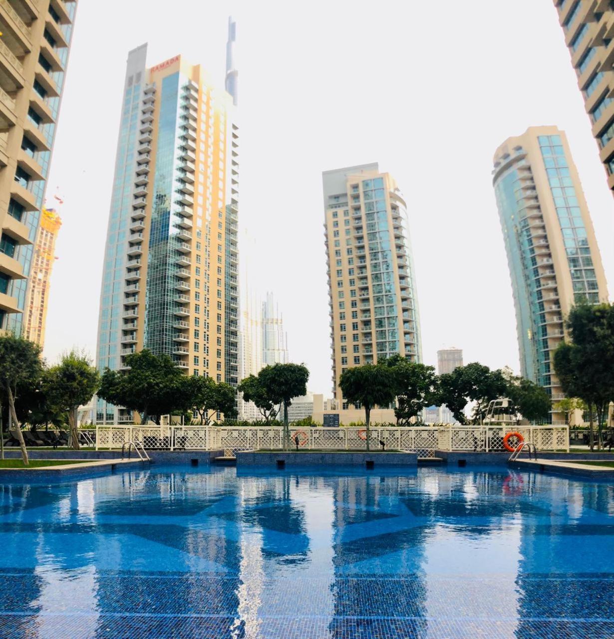 Luxury 2Br Downtown Apt With Burj Khalifa Views دبي المظهر الخارجي الصورة