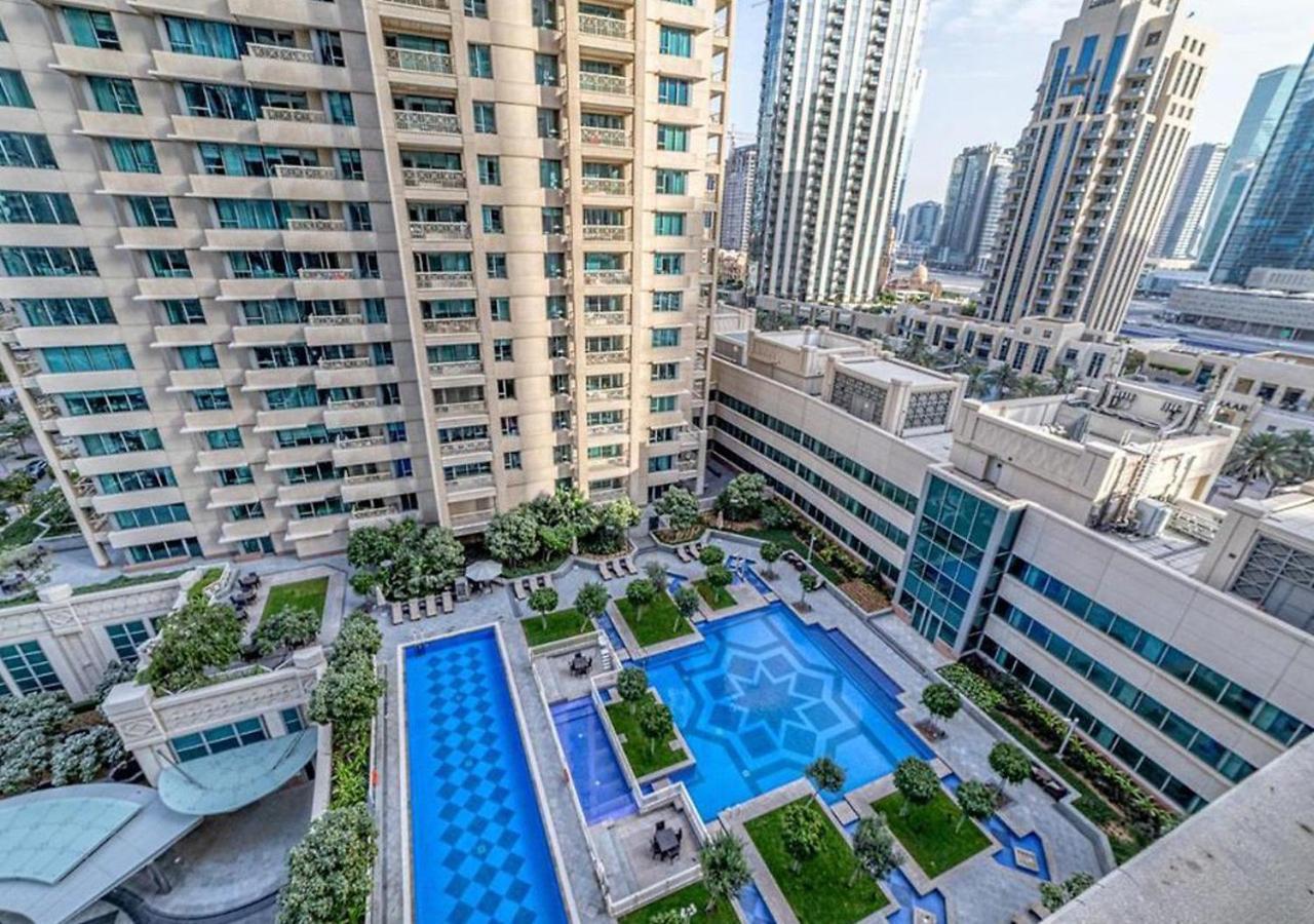 Luxury 2Br Downtown Apt With Burj Khalifa Views دبي المظهر الخارجي الصورة