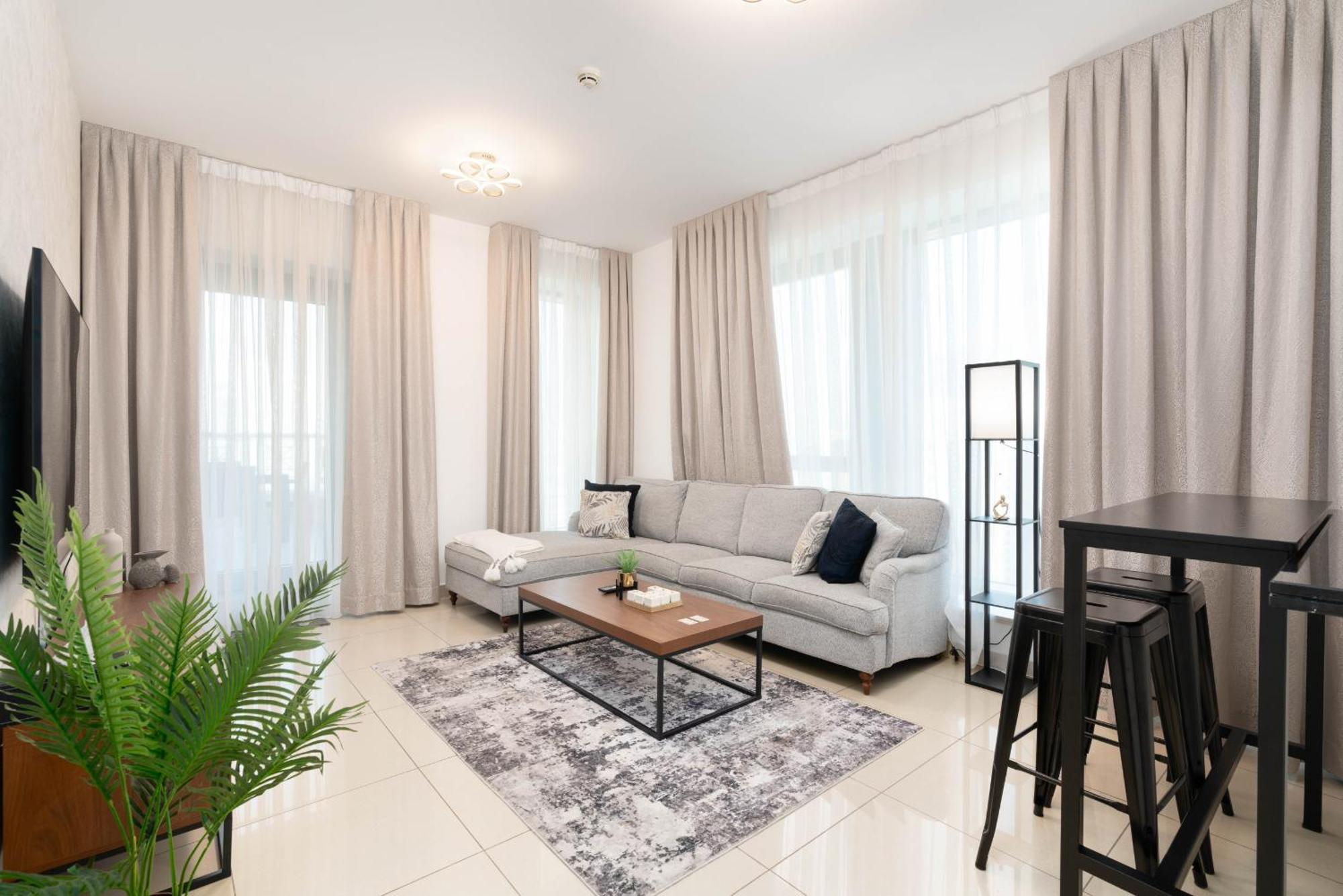 Luxury 2Br Downtown Apt With Burj Khalifa Views دبي المظهر الخارجي الصورة