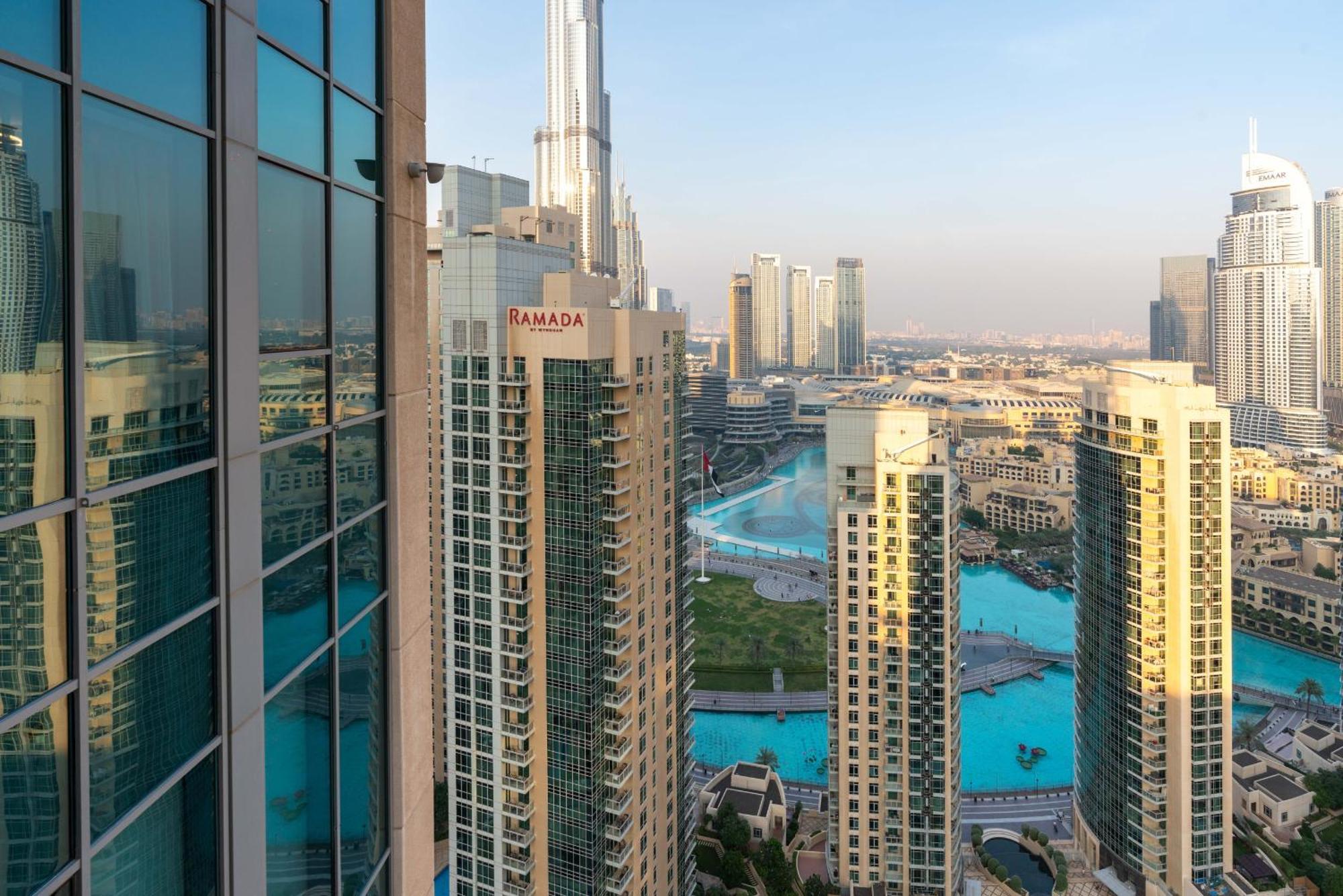 Luxury 2Br Downtown Apt With Burj Khalifa Views دبي المظهر الخارجي الصورة